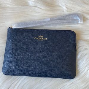 NWT - Coach Corner Zip Wristlet